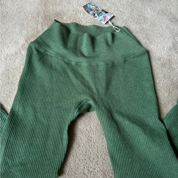 Balance Athletica Vitality Channel Leggings medium - Picture 3 of 6